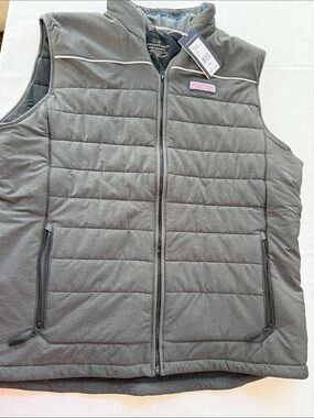 Vineyard Vines Men’s Quilted Vest in Charcoal Gray
